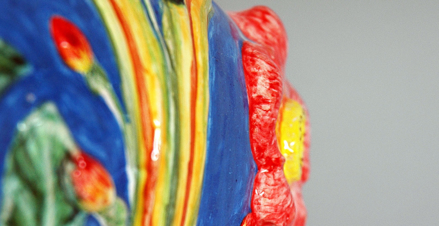 Floral bas-relief cachepot