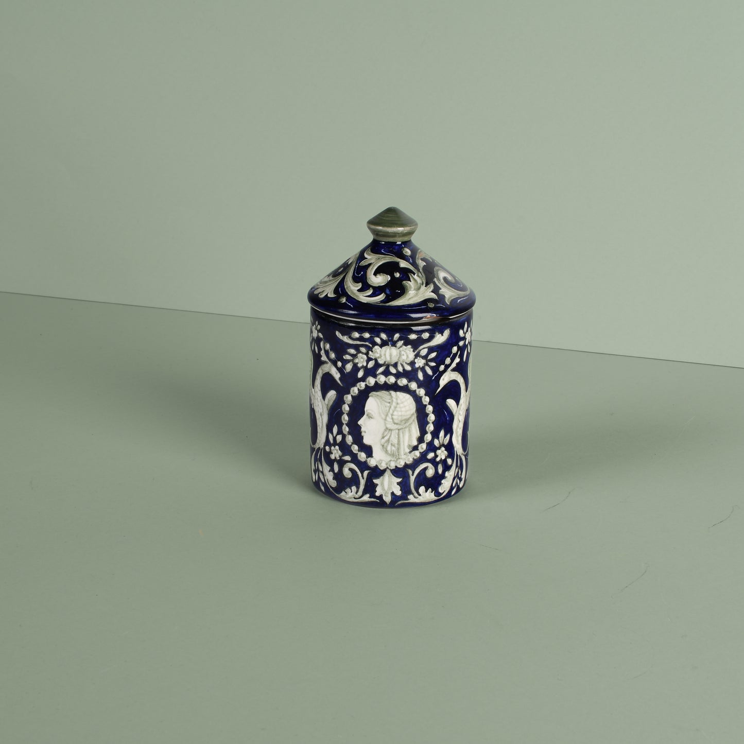 Scented candle