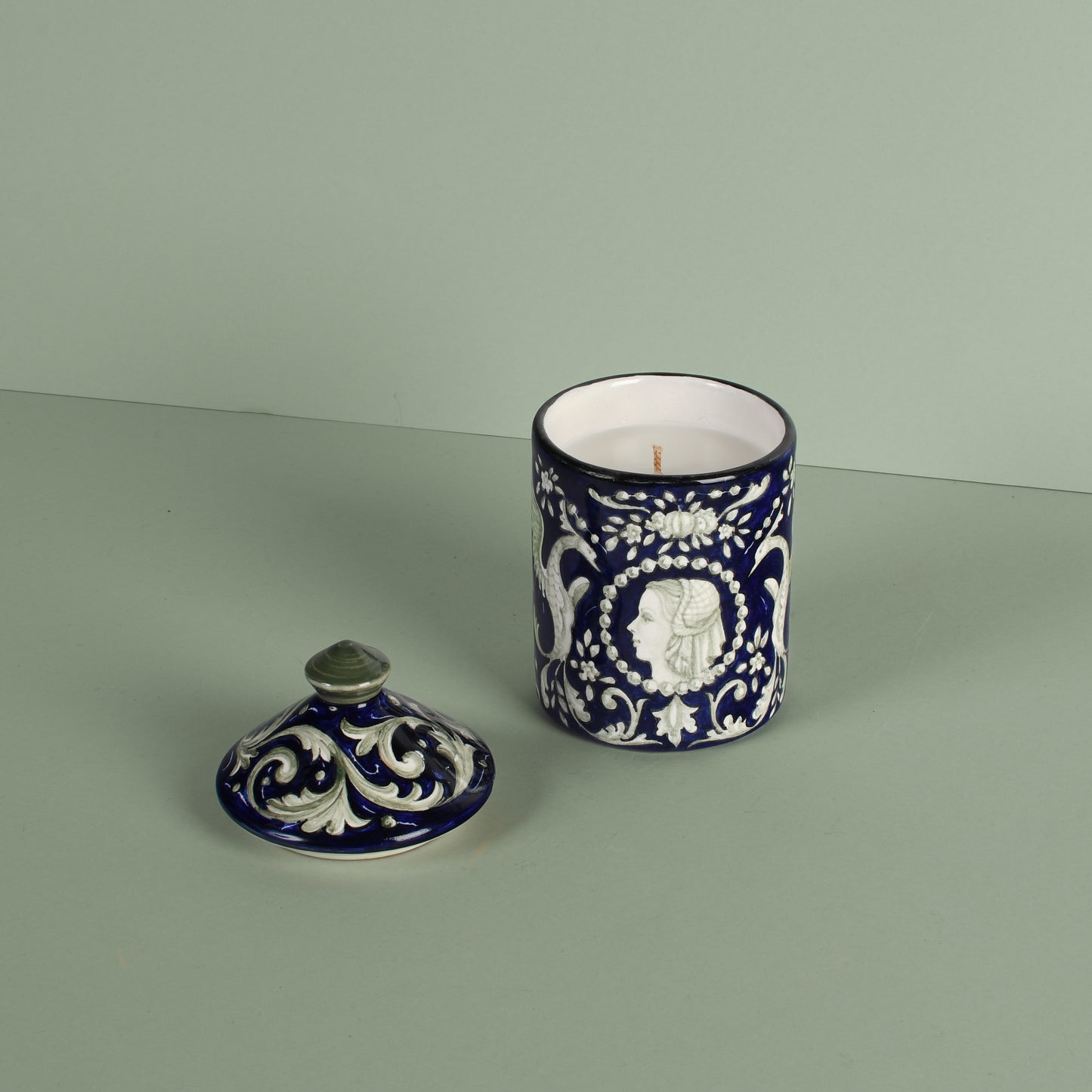Scented candle