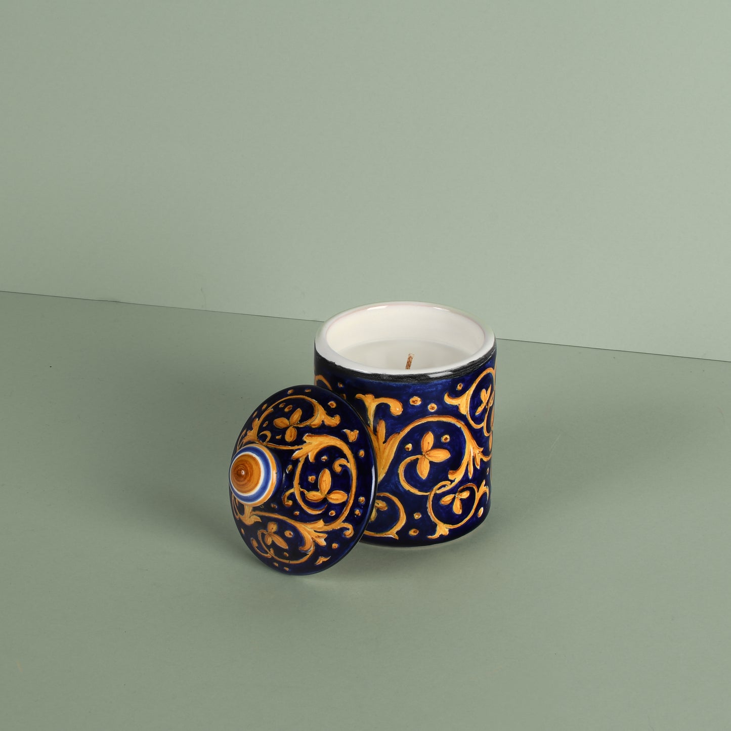 Scented candle