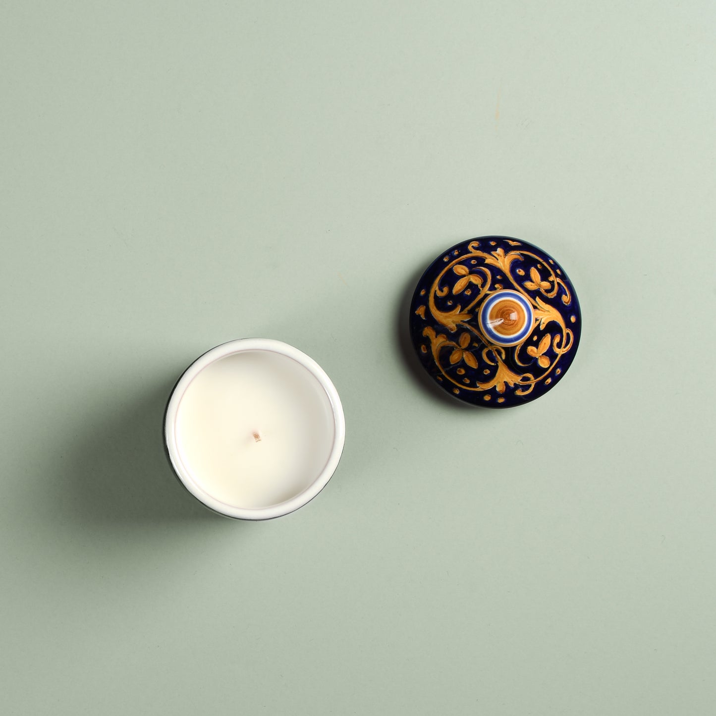 Scented candle