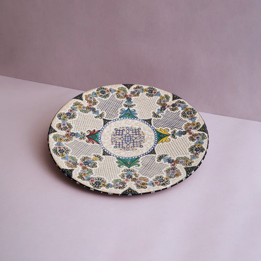 Decorative plate