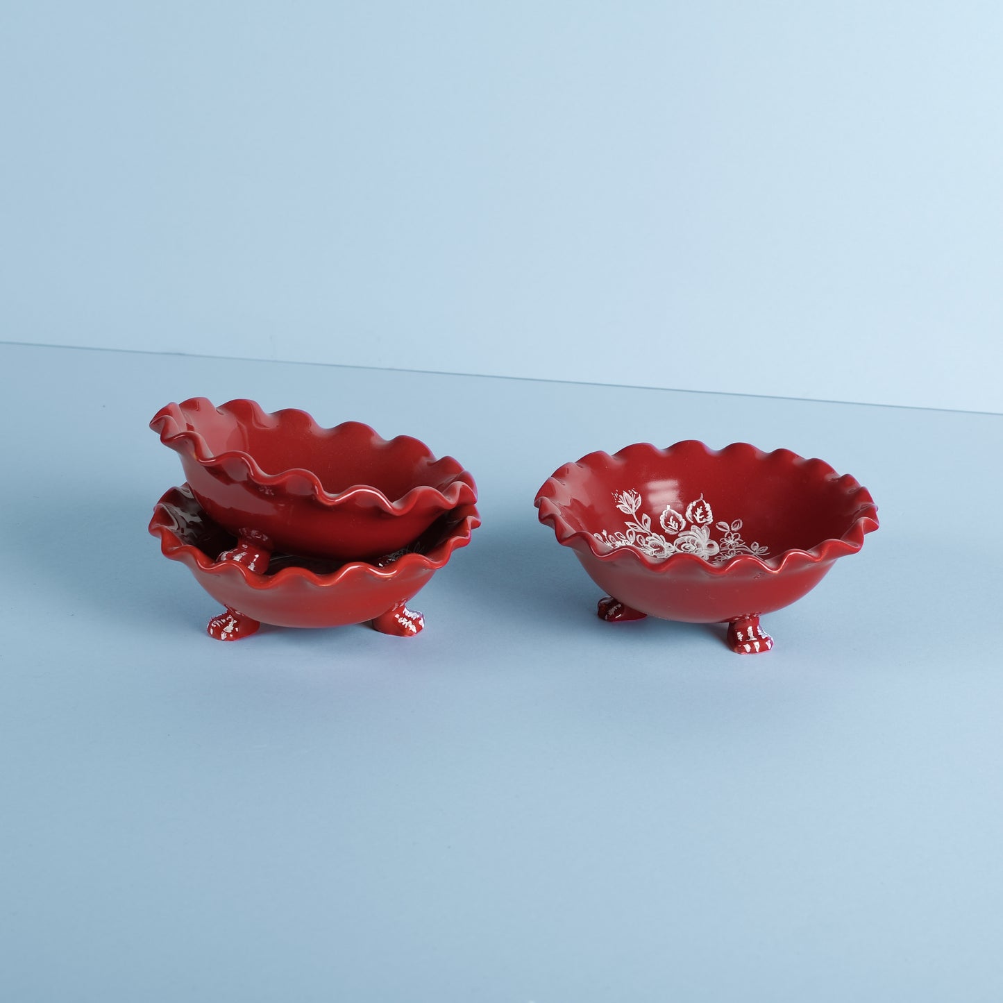 Bowl with standing