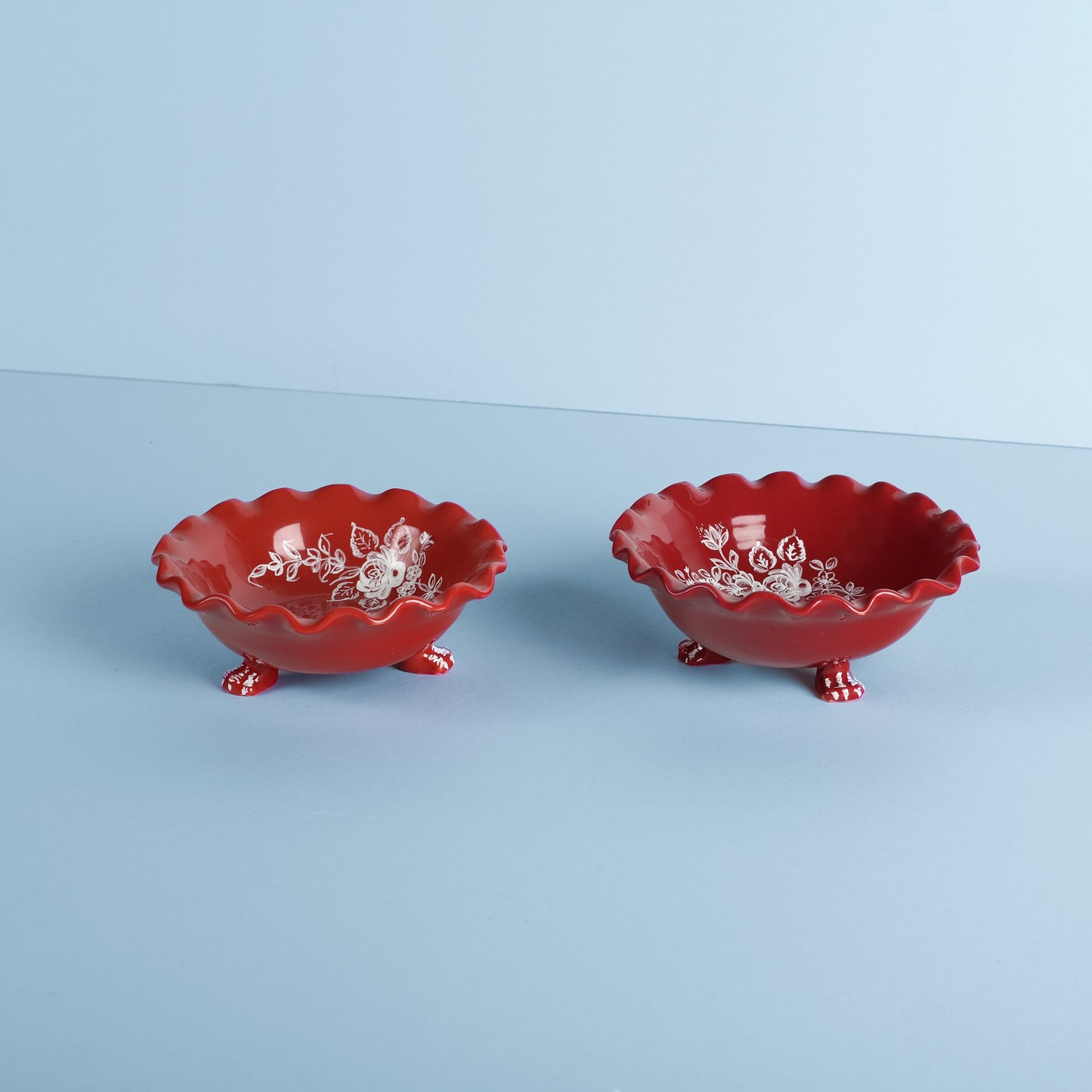 Bowl with standing
