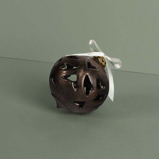 Palla di natale traforata