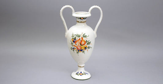 Amphora with pearl handles